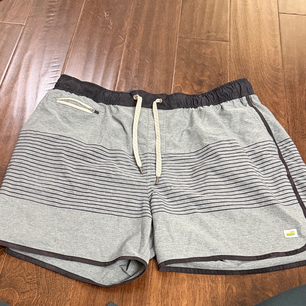 Vuori Gray Striped Drawstring Athletic Shorts